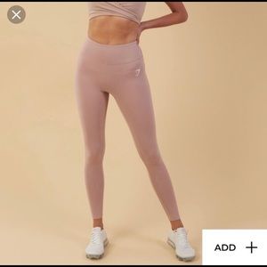 Gymshark dreamy leggings in color Taupe!